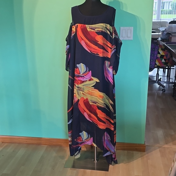 Robbie Bee Dresses & Skirts - Robbie Bee Multicolor Abstract Midi Dress, size 18 NWT